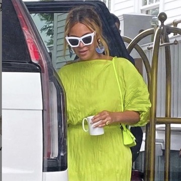 Bangga, Beyonce Gunakan Dress Rancangan Desainer Indonesia