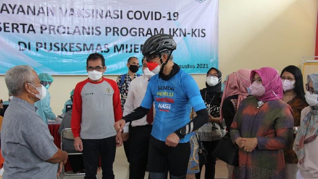 BPJS Kesehatan mendukung penuh program pemerintah khususnya dalam upaya percepatan target pencapaian vaksinasi Covid-19 di Indonesia.