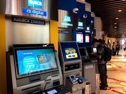 Jadi Ini Alasan Satpam BCA Selalu Ramah Meski Nasabah Pakai Sandal Jepit