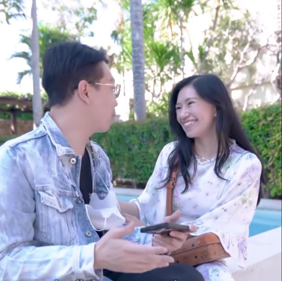 Richard Lee dan sang istri Reni Effendi sedang menjadi sorotan karena video penangkapan paksa sang suami&period; Yuk kita lihat momen mereka&excl;