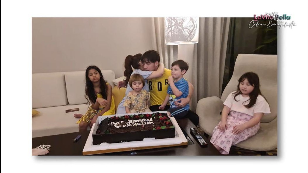 Sepulang dari rumah sakit Celine Evangelista rayakan ulang tahun Stefan William yang ke 28&period; Yuk kita intip momennya&excl;