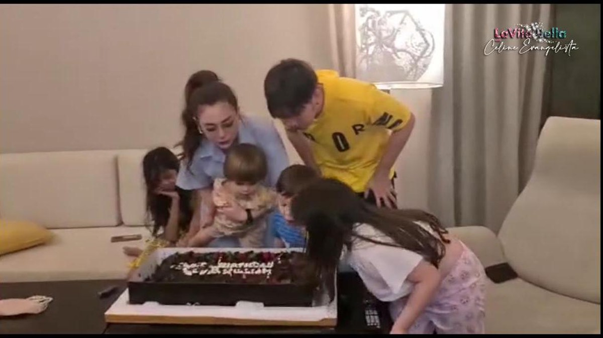 Sepulang dari rumah sakit Celine Evangelista rayakan ulang tahun Stefan William yang ke 28&period; Yuk kita intip momennya&excl;