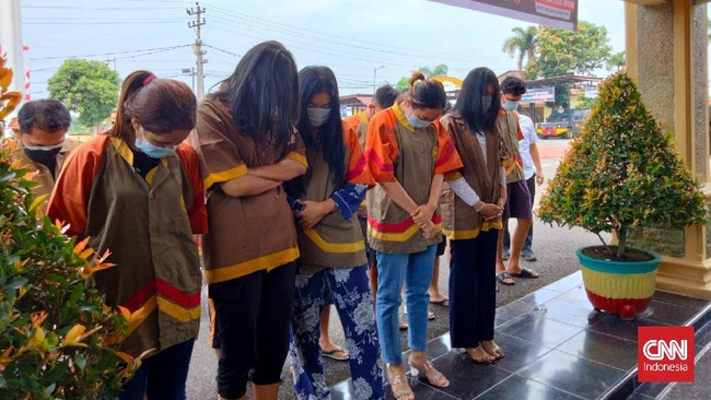 Sebanyak 15 orang ditetapkan sebagai tersangka kasus narkoba yang menyeret lima anggota DPRD Labuhanbatu Utara, Sumut.
