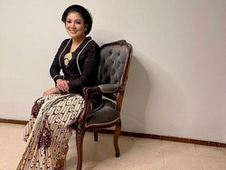 Pemotretan Nindy Ayunda Pakai Kebaya Cantik Anggun Manglingi