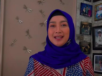 7 Potret Isi Rumah Masa Kecil Desy Ratnasari, Nyaman dan Penuh Kenangan