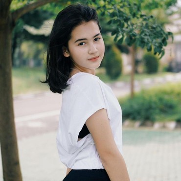 Rajin Salat, Sandrinna Michelle Akui Ingin Jadi Muslim yang Lebih Baik