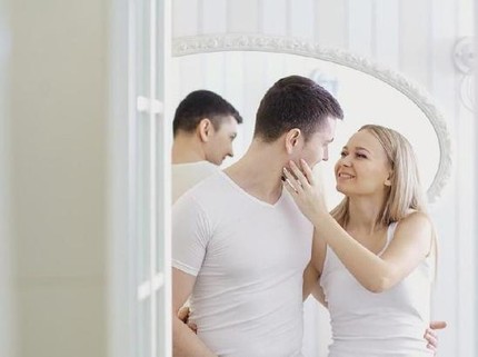 Kapan Waktu Terbaik untuk Melakukan Hubungan Seks, Pagi atau Malam Hari?