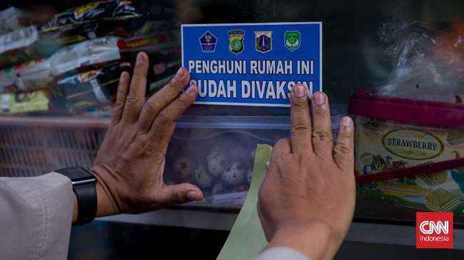 PPKM Level 2-4 berakhir pada hari ini, Senin (23/8). Pemerintah akan memutuskan perpanjangan hasil evaluasi pada sore nanti.