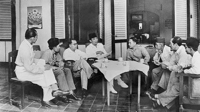 Sukarno menjadikan olahraga sebagai alat perjuangan melawan penjajahan, termasuk menyangkut penjajahan Israel terhadap Palestina.