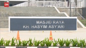 VIDEO: Masjid Raya KH Hasyim Asyari Kembali Gelar Salat Jumat