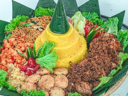 3 Resep Nasi Kuning untuk Rayakan HUT RI, Ada yang Masak di Rice Cooker Bun!