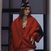 Makin Kece! Ini Trik Tampil Stylish dengan Baju Oversized ala Agnez Mo