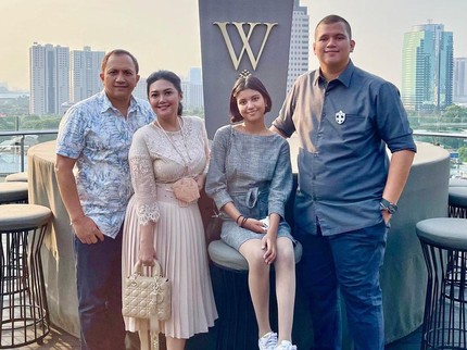 7 Potret Manisnya Diandra Minunet, Anak Sambung Bella Saphira yang Sudah Remaja