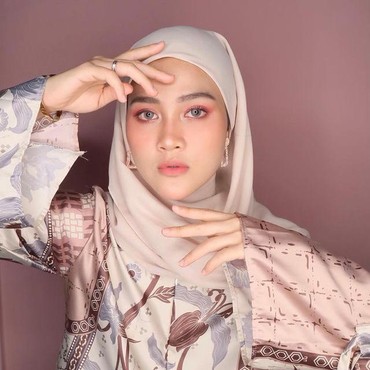 Pesona Henny Rahman Mantan Istri Zikri Daulay yang Tengah Jadi Sorotan