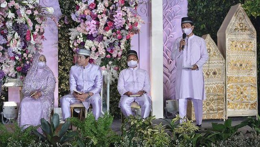 Suasana Pengajian Jelang Pernikahan Lesti Kejora dan Rizky Billar Lesti Kejora dan Rizky Billar hari ini Sabtu (14/8) menggelar acara pengajian jelang pernikahan mereka. Yuk kita intip!