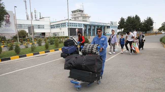 Kemlu terus menyiapkan dan melakukan simulasi evakuasi WNI dari Afghanistan, menyusul situasi yang semakin buruk usai Taliban menguasai istana kepresidenan.