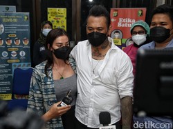 Jerinx SID: Saya Tak Antivaksin, Divaksin Juga Tanpa Paksaan!