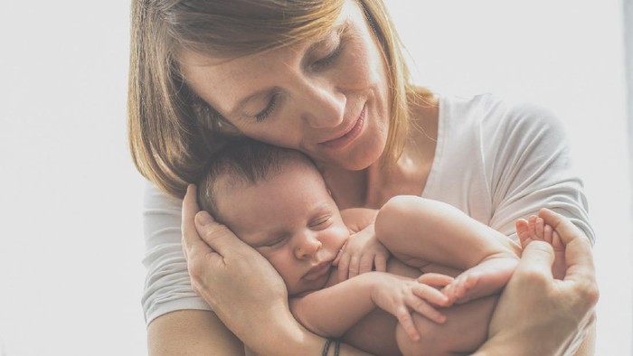 Ibu Baru Rentan Terserang Sindrom Baby Blues, Kenali Tanda Hingga Cara Mengatasinya Segera!