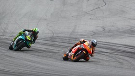 Duel MotoGP 2015 Membuat Marquez Tak Bisa Seperti Rossi
