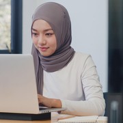 Mau Lanjut S1? Ini 5 Jurusan Kuliah yang Cocok Dipilih Buat Kamu Si Anak IPS