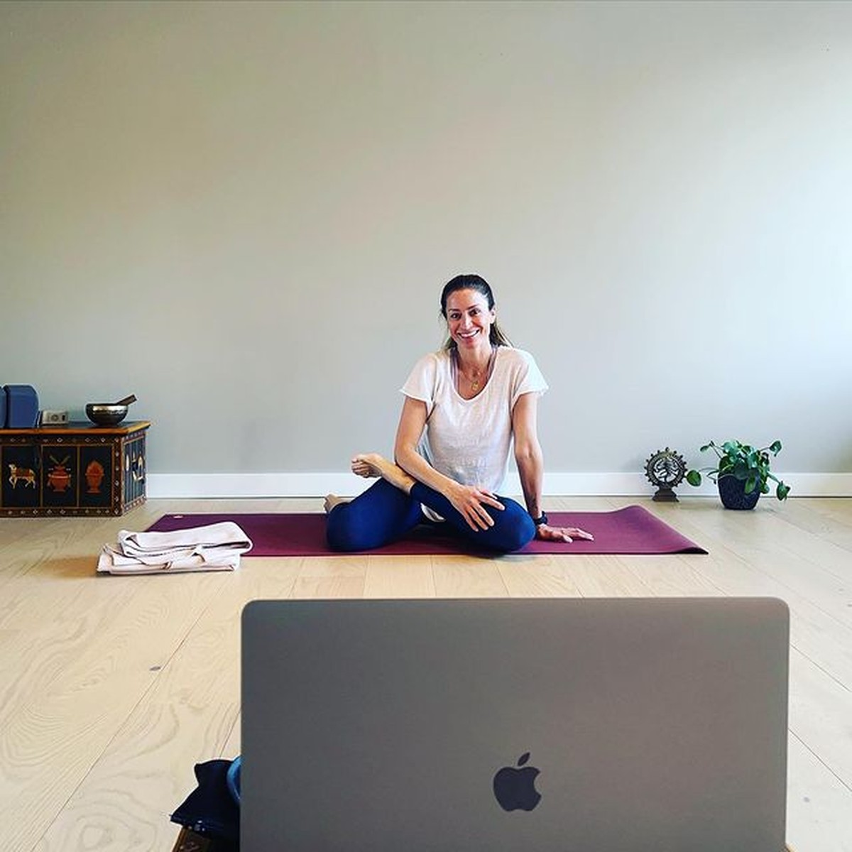 David Beckham pernah diisukan selingkuh dengan asisten pribadinya yaitu Rebecca Loos&period; Yuk intip potretnya&excl;