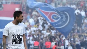 FOTO: PSG Pamer Messi dan Tim Super di Parc des Princes