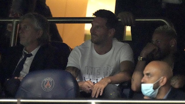 Lionel Messi tidak akan menjalani reuni dengan Barcelona dalam waktu dekat, setidaknya hingga fase grup Liga Champions usai pada akhir tahun.