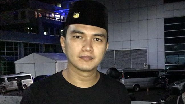 Aldi Taher mengumumkan nama sang anak, yaitu Alusha Sheyza Bryna Taher. Anaknya lahir pada hari Minggu (15/8).