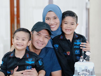 Cerita Alyssa-Dude Berbagi Peran Dampingi Anak Belajar Online Saat Pandemi