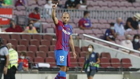 Braithwaite Curi Perhatian di Barcelona yang Ditinggal Messi