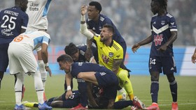 Pemain Bordeaux Kolaps di Lapangan seperti Eriksen