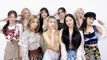 img-title Mobil yang Ditumpangi Alami Kecelakaan, fromis_9 Batalkan Showcase