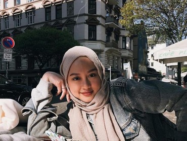 Foto Gita Savitri Dicatut Mahasiswa UIPM Kampus yang Beri Gelar ke Raffi Ahmad