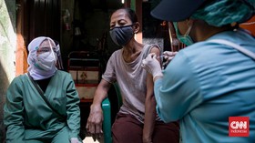 WHO: 17 Provinsi di RI Alami Tren Penurunan Vaksinasi Lansia