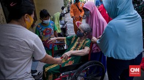 Hadapi Libur Nataru, Pemerintah Percepat Vaksinasi Lansia