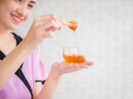 Manfaat Madu sebagai Skincare Alami, Atasi Kulit Berjerawat hingga Flek Hitam
