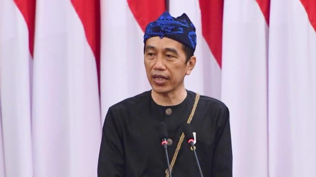 Presiden Jokowi memaparkan ekonomi kuartal III akan lebih rendah dari kuartal II 2021 lantaran peningkatan kasus covid-19.