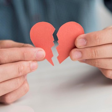 img-title 3 Hal yang Bisa Dilakukan Ketika Cinta Ditolak, Tidak Perlu Ragu Bangkit dari Rasa Galau!
