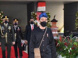 Genjot Lapangan Kerja, Jokowi: Implementasi UU Cipta Kerja Kita Percepat