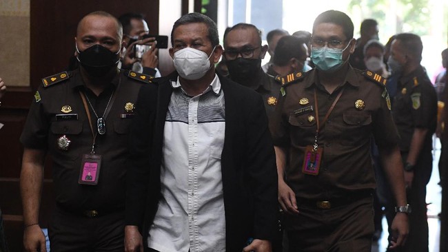 Angka tersebut sesuai dengan perhitungan kerugian keuangan negara oleh Badan Pemeriksa Keuangan (BPK) RI Nomor : 07/LHP/XXI/05/2021 tanggal 17 Mei 2021.