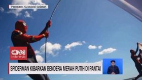 VIDEO: Spiderman Kibarkan Bendera Merah Putih di Pantai