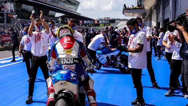 Pembalap Pertamina Mandalika yang menggunakan atribut 17-an meraih hasil positif di Moto2 Austria 2021, Minggu (15/8).