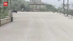 VIDEO: Merapi Dua Kali Erupsi, 8 Kecamatan Diguyur Hujan Abu