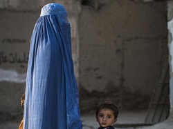 Taliban Kuasai Afghanistan, Wanita Tak Boleh Kerja Hingga Dipaksa Pakai Burqa