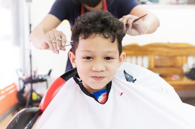 5 Rekomendasi Model Rambut Anak Laki-laki, Semuanya Keren Bun!