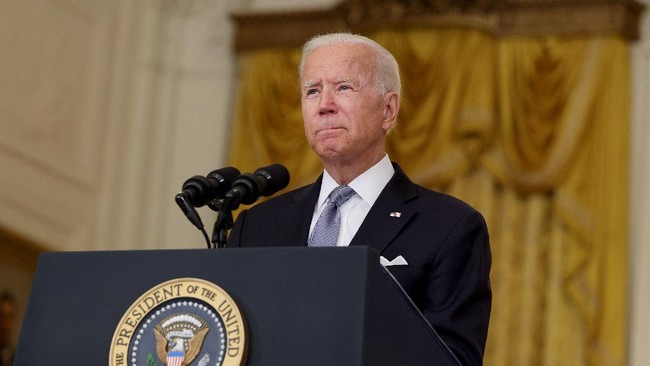 Presiden Amerika Serikat Joe Biden mengatakan ada beberapa indikasi bahwa Presiden Rusia Vladimir Putin mengasingkan diri dan menghukum beberapa penasihatnya.