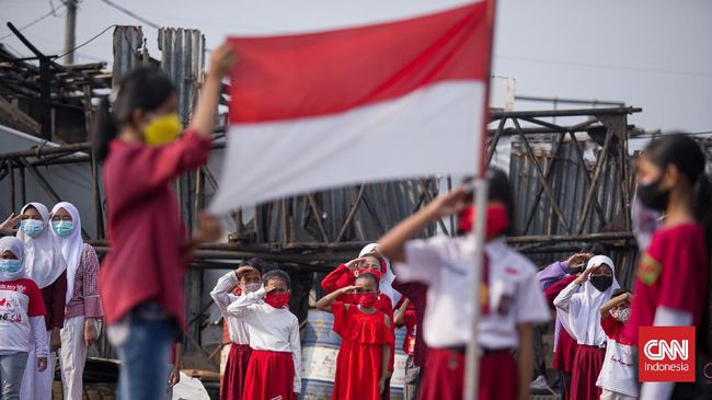 Lirik lagu Bagimu Negeri memang cukup singkat sehingga mudah dihafal. Simak lirik dan makna lagu Bagimu Negeri ciptaan Kusbini.