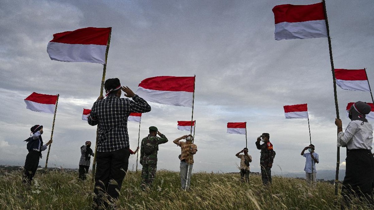 FOTO: Kibar Merah Putih di Seantero Negeri Rayakan HUT RI