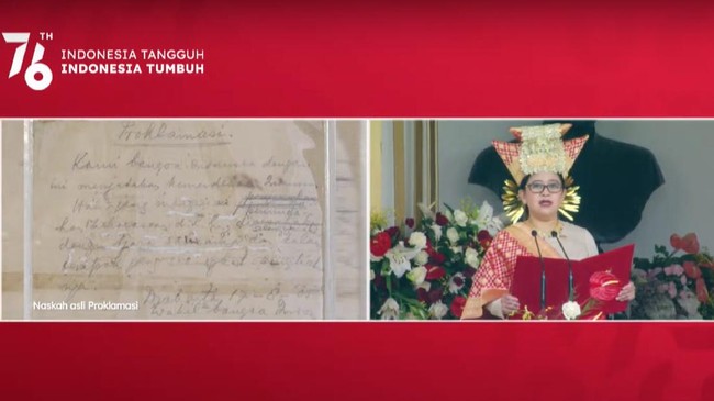 Peneliti komunikasi politik menilai busana adat Bundo Kanduang, yang dipakai Puan Maharani pada 17 Agustus lalu sebagai simbol PDIP meminta maaf ke Sumbar.