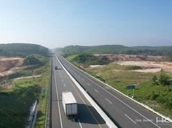 HUT Ke-76 RI, Hutama Karya Pamer Progres Tol Trans Sumatera